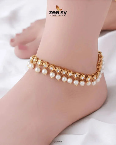 Umika Anklets Golden white Anklets - Zeesy Jewellery Pakistan | Premium Artificial & Imitation Jewellery