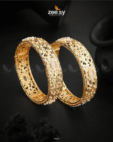 Hyderabadi kara Bangles Golden Pearl Bangles - Zeesy Jewellery Pakistan | Premium Artificial & Imitation Jewellery