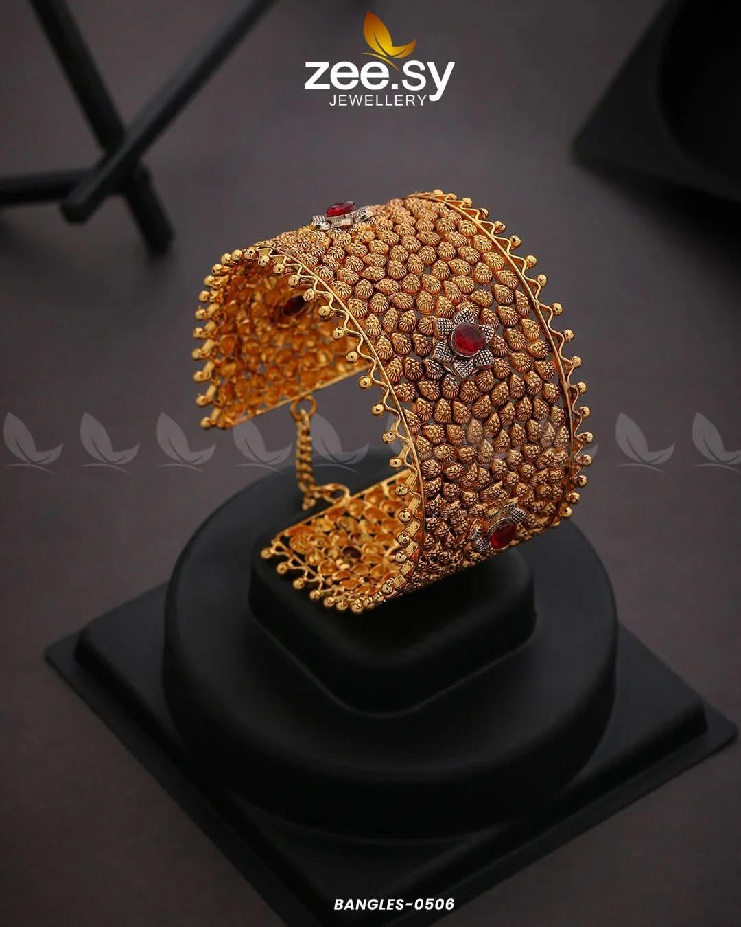 BANGLES-0506 Red Bangles - Zeesy Jewellery Pakistan | Premium Artificial & Imitation Jewellery