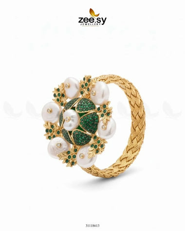 Reverie Bangles Green BANGLES - Zeesy Jewellery Pakistan | Premium Artificial & Imitation Jewellery