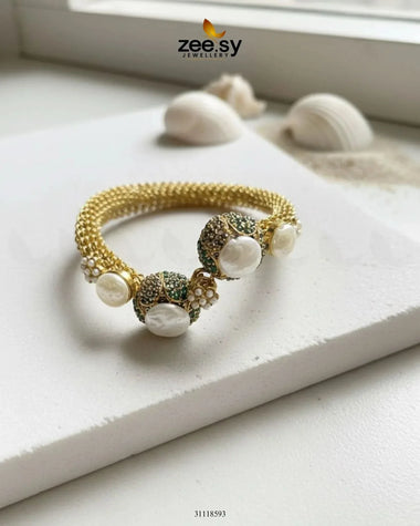 Serene Bangles Green BANGLES - Zeesy Jewellery Pakistan | Premium Artificial & Imitation Jewellery