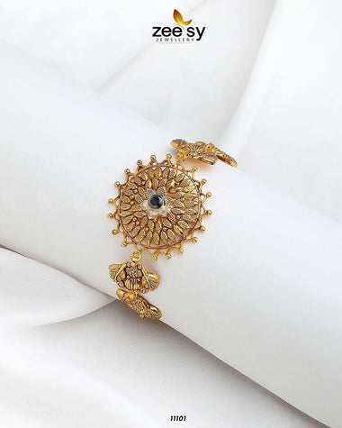 Grace Bracelet Black Bracelet - Zeesy Jewellery Pakistan | Premium Artificial & Imitation Jewellery