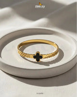 Clover Leaf Motif Bracelet Bracelet - Zeesy Jewellery Pakistan | Premium Artificial & Imitation Jewellery