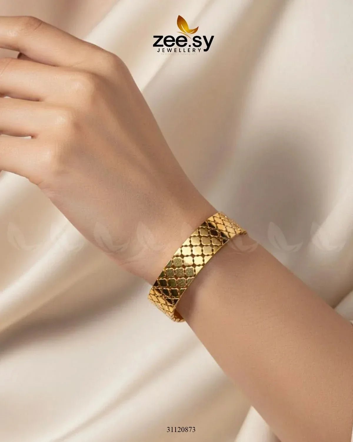 Continuum Wide Mesh Bracelet Bracelet - Zeesy Jewellery Pakistan | Premium Artificial & Imitation Jewellery