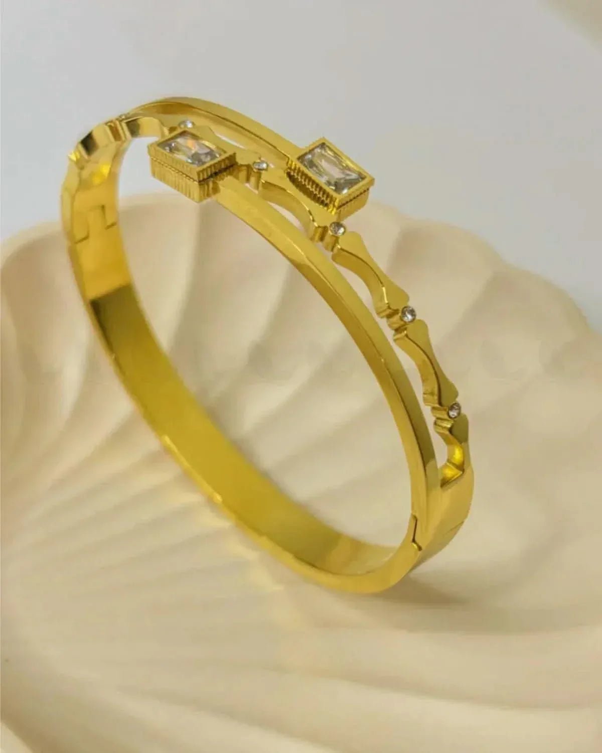 Echos Modern Minimalist Bracelet Bracelet - Zeesy Jewellery Pakistan | Premium Artificial & Imitation Jewellery