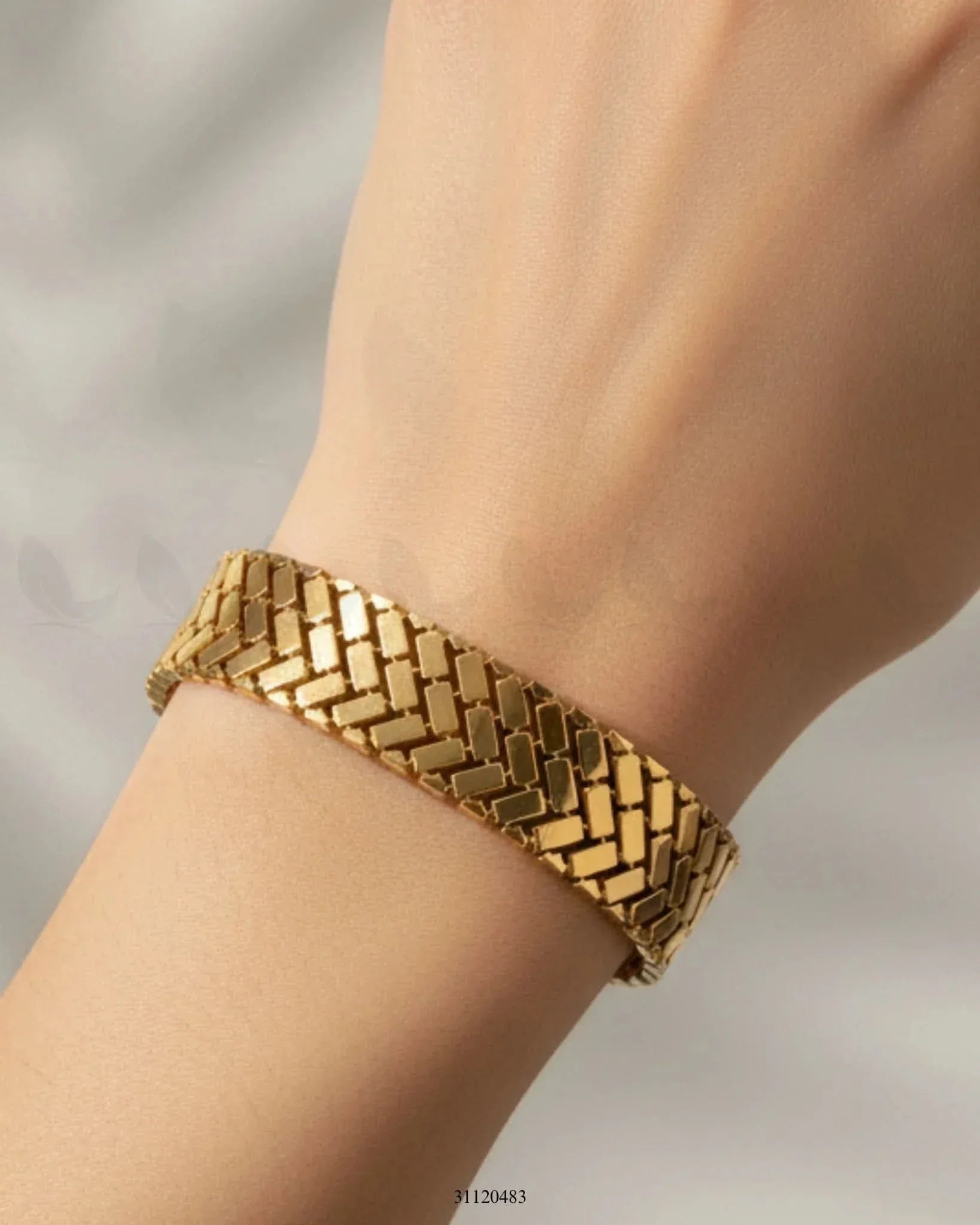 Horion Elegant Minimalist Bracelet Bracelet - Zeesy Jewellery Pakistan | Premium Artificial & Imitation Jewellery