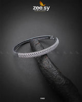 Inspires Bracelet - Zeesy.pk