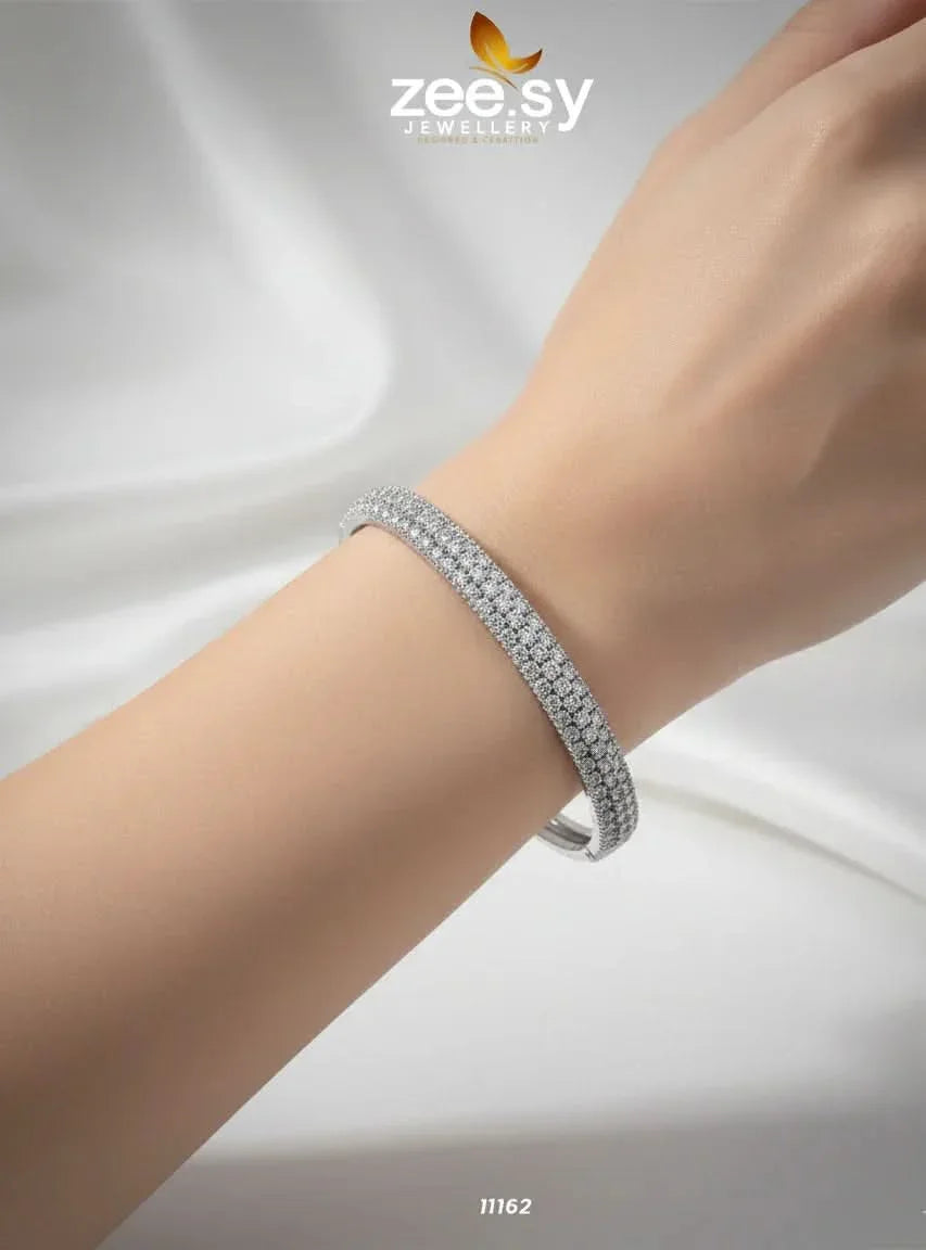 Inspires Bracelet - Zeesy.pk