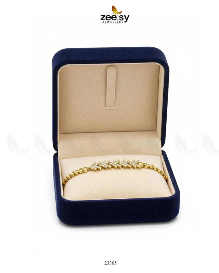 Majestic Arrow Pattern Bracelet Bracelet - Zeesy Jewellery Pakistan | Premium Artificial & Imitation Jewellery