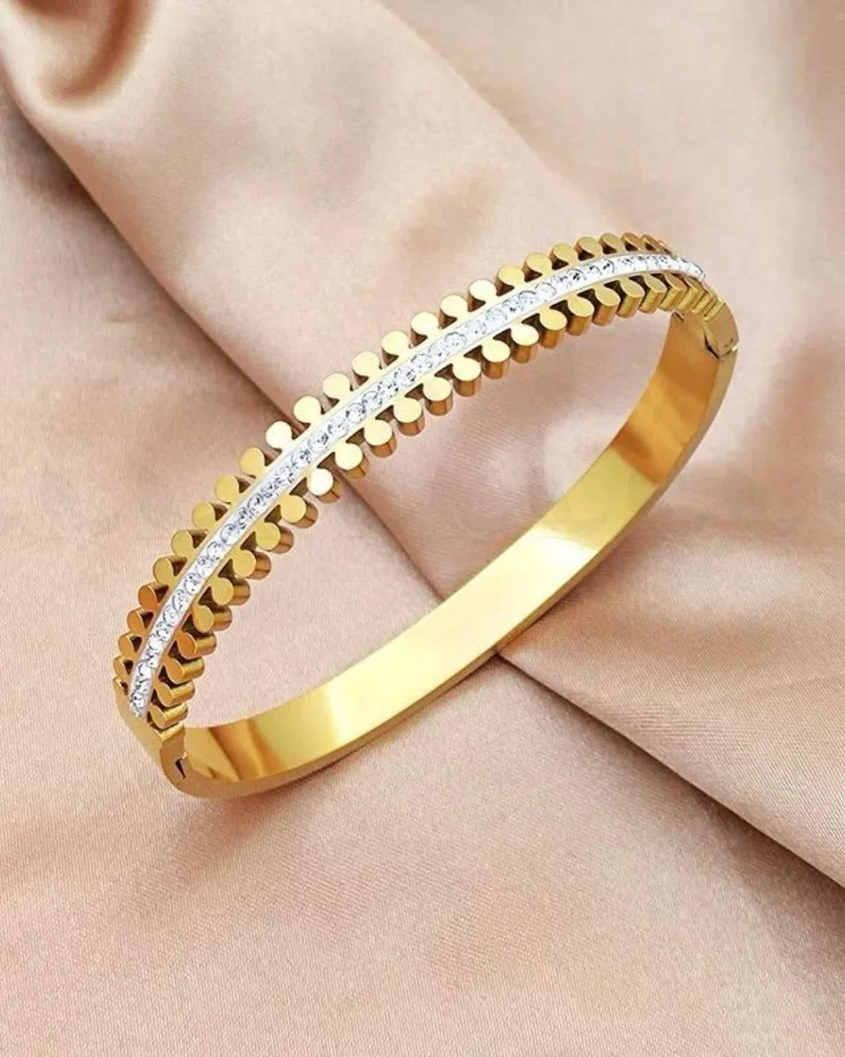 Maverick Bold Stainless Steel Bracelet Bracelet - Zeesy Jewellery Pakistan | Premium Artificial & Imitation Jewellery