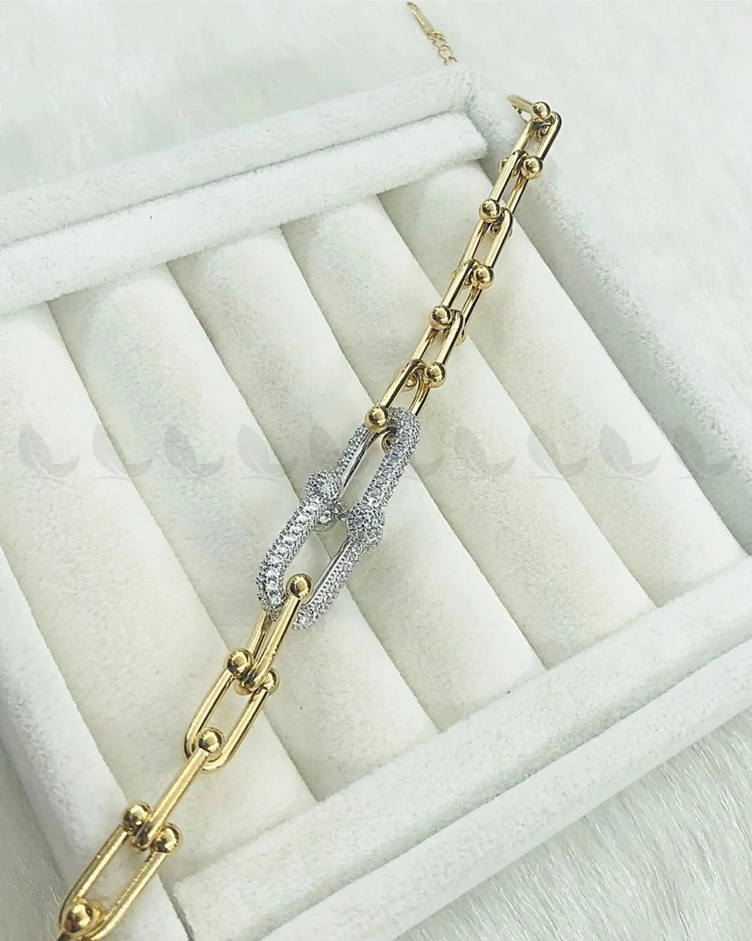 Mesa Bracelet Bracelet - Zeesy Jewellery Pakistan | Premium Artificial & Imitation Jewellery
