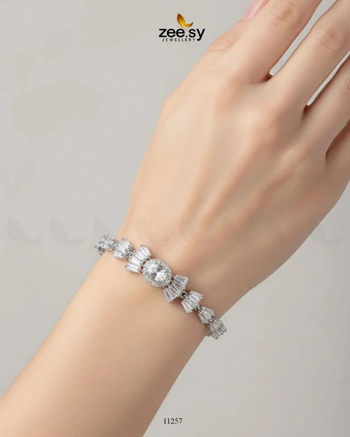 Trinity Bracelet Bracelet - Zeesy Jewellery Pakistan | Premium Artificial & Imitation Jewellery