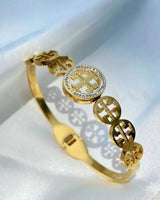 Verve Dynamic Playful Bracelet - Zeesy.pk