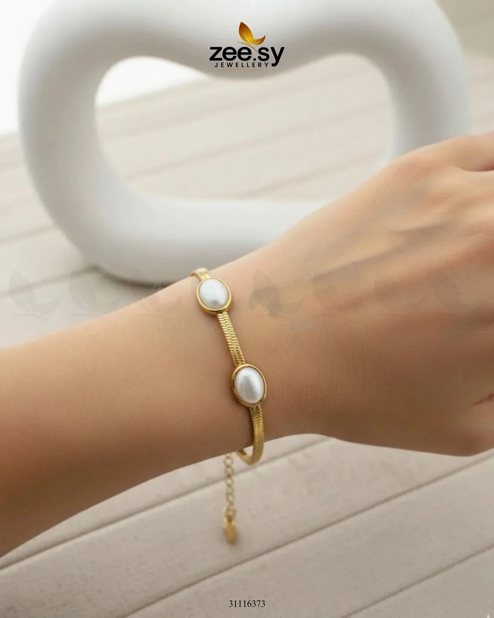 Zenith Bracelet - Zeesy.pk