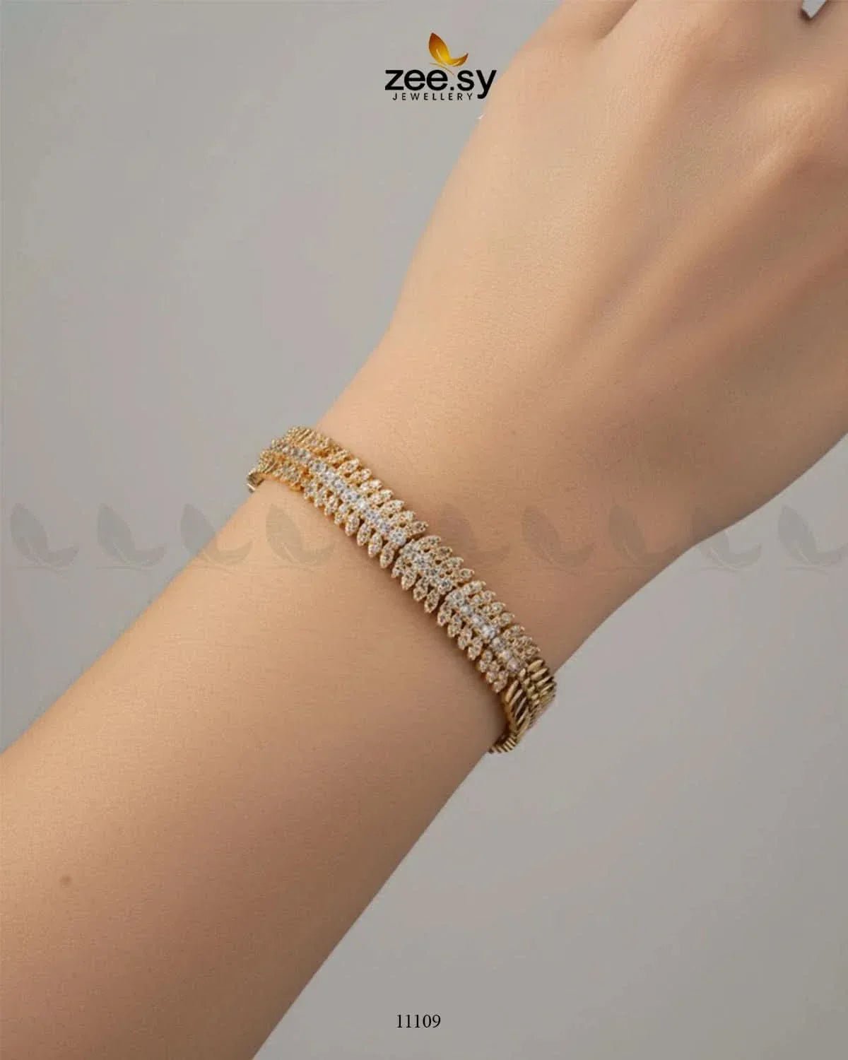 Magic Enchanting Unique Bracelet - Zeesy.pk