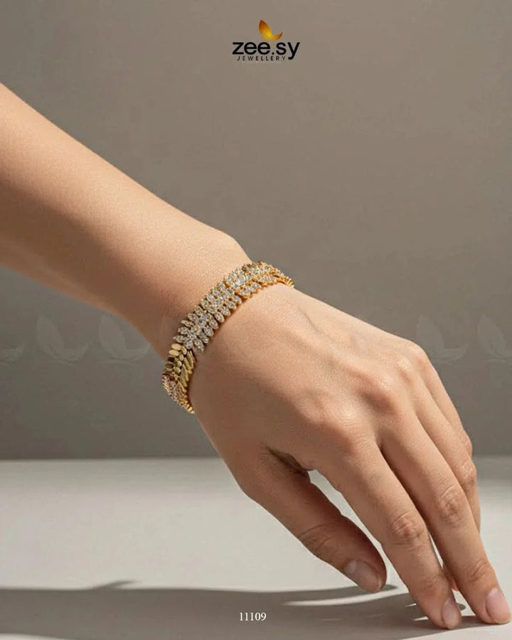 Magic Enchanting Unique Bracelet Bracelet - Zeesy Jewellery Pakistan | Premium Artificial & Imitation Jewellery