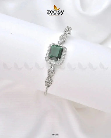Andalusite Bracelets Emerald Green Bracelet - Zeesy Jewellery Pakistan | Premium Artificial & Imitation Jewellery