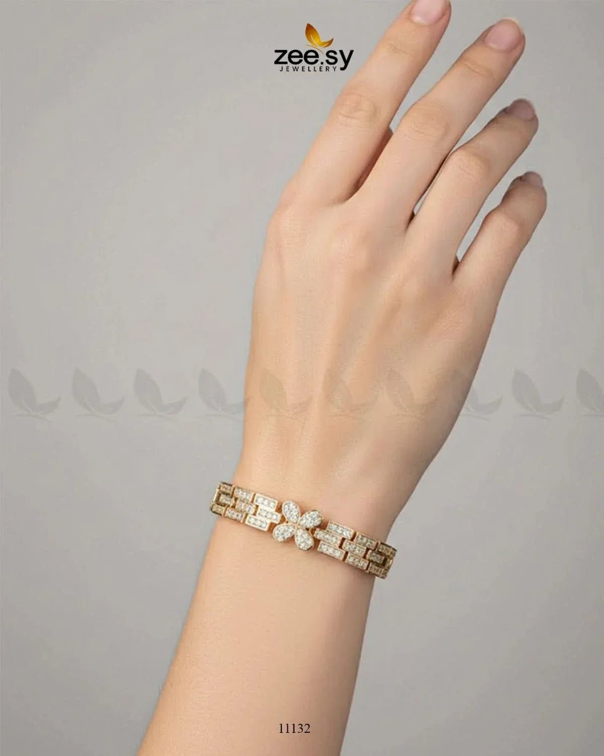 Enchanted link Bracelet - Zeesy.pk