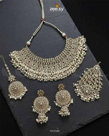 Precious Moitif Ornate Bridal Set Golden Pearl Bridal Set - Zeesy Jewellery Pakistan | Premium Artificial & Imitation Jewellery