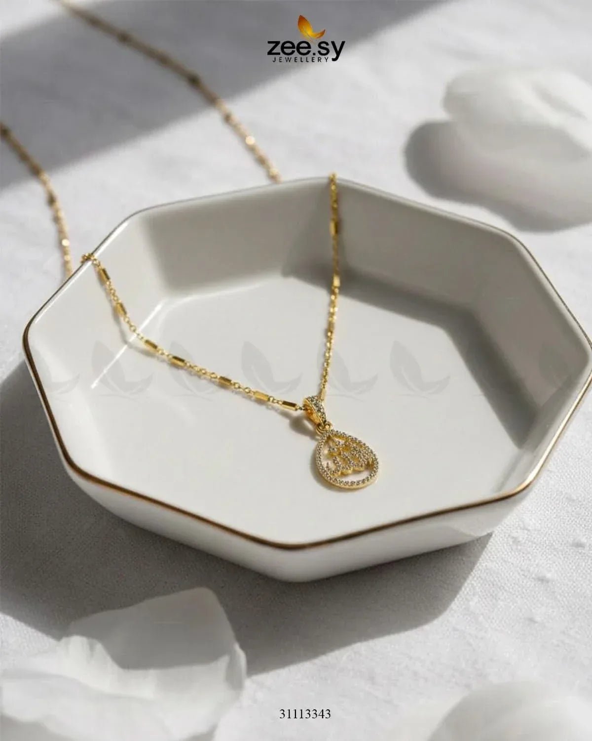 Al-Majeed Calligraphy Locket - Zeesy.pk