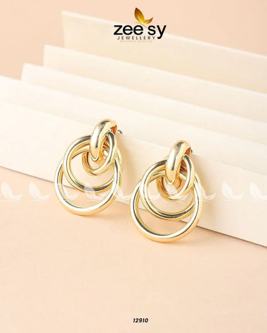 Cosmos Earrings Golden Earrings - Zeesy Jewellery Pakistan | Premium Artificial & Imitation Jewellery