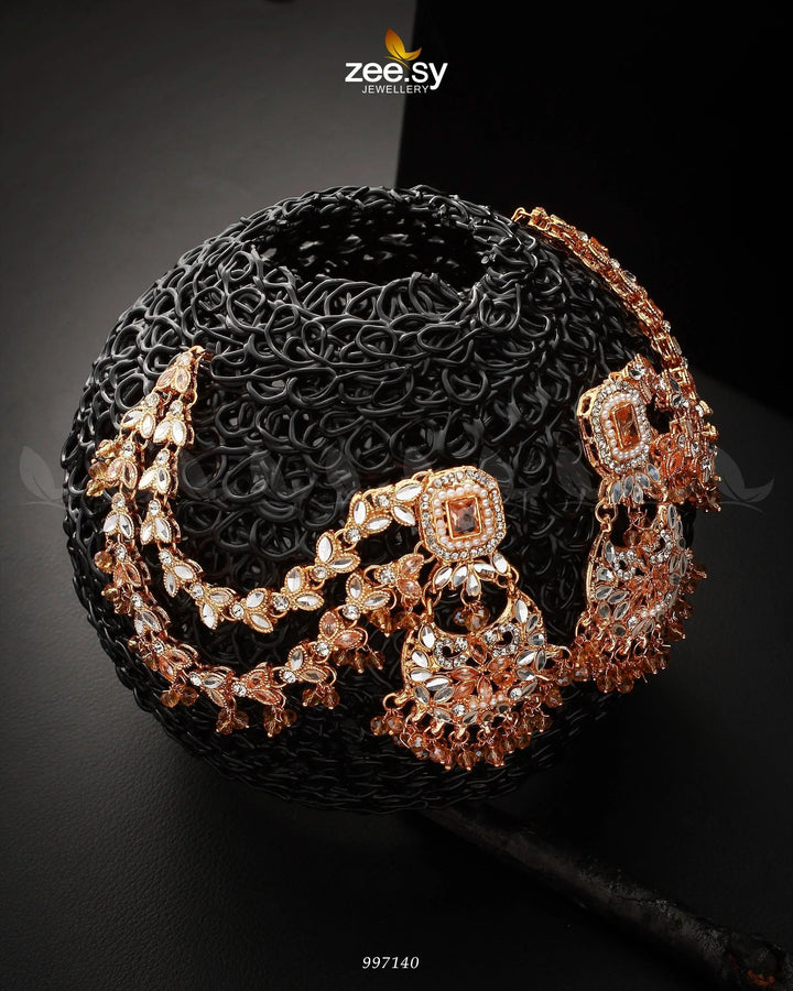 Florendil Earrings Golden Champagne Earrings - Zeesy Jewellery Pakistan | Premium Artificial & Imitation Jewellery