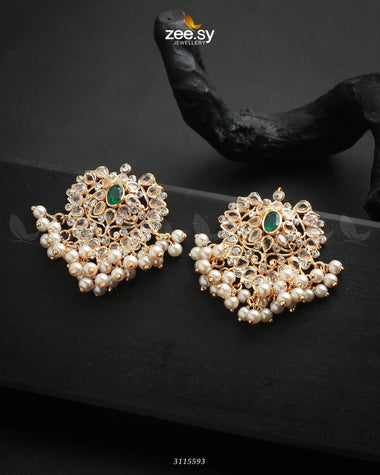Luxuriant Earrings Green Earrings - Zeesy Jewellery Pakistan | Premium Artificial & Imitation Jewellery