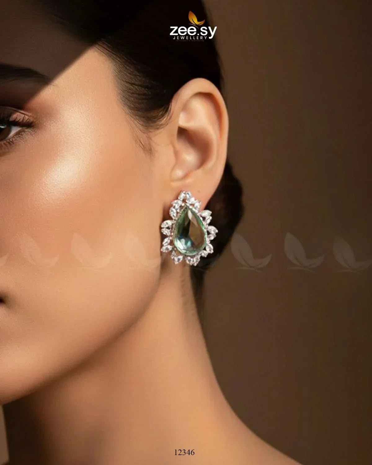 Oval Star Earrings - Zeesy.pk