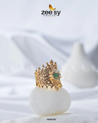 Crown Floral Gemstone Ring Green Finger Ring - Zeesy Jewellery Pakistan | Premium Artificial & Imitation Jewellery