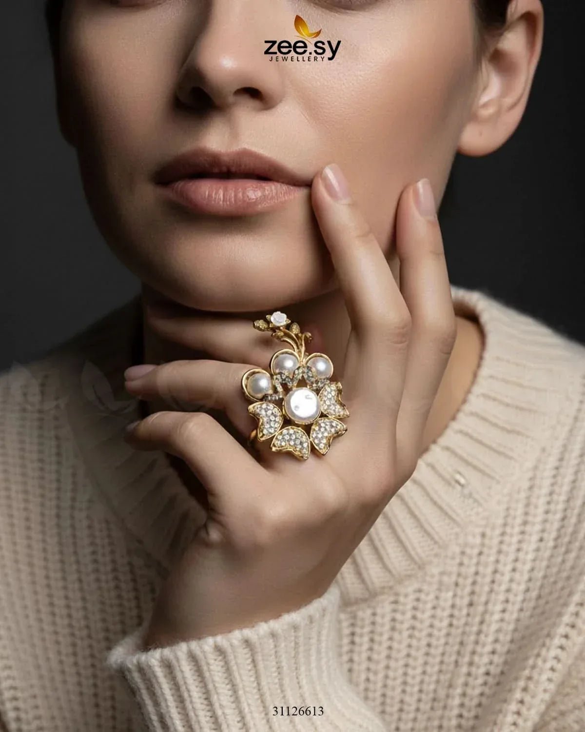 Daisy Floral Mother Pearl Ring Finger Ring - Zeesy Jewellery Pakistan | Premium Artificial & Imitation Jewellery