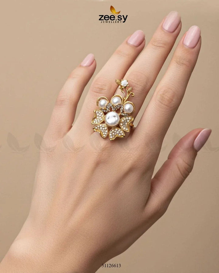 Daisy Floral Mother Pearl Ring Finger Ring - Zeesy Jewellery Pakistan | Premium Artificial & Imitation Jewellery