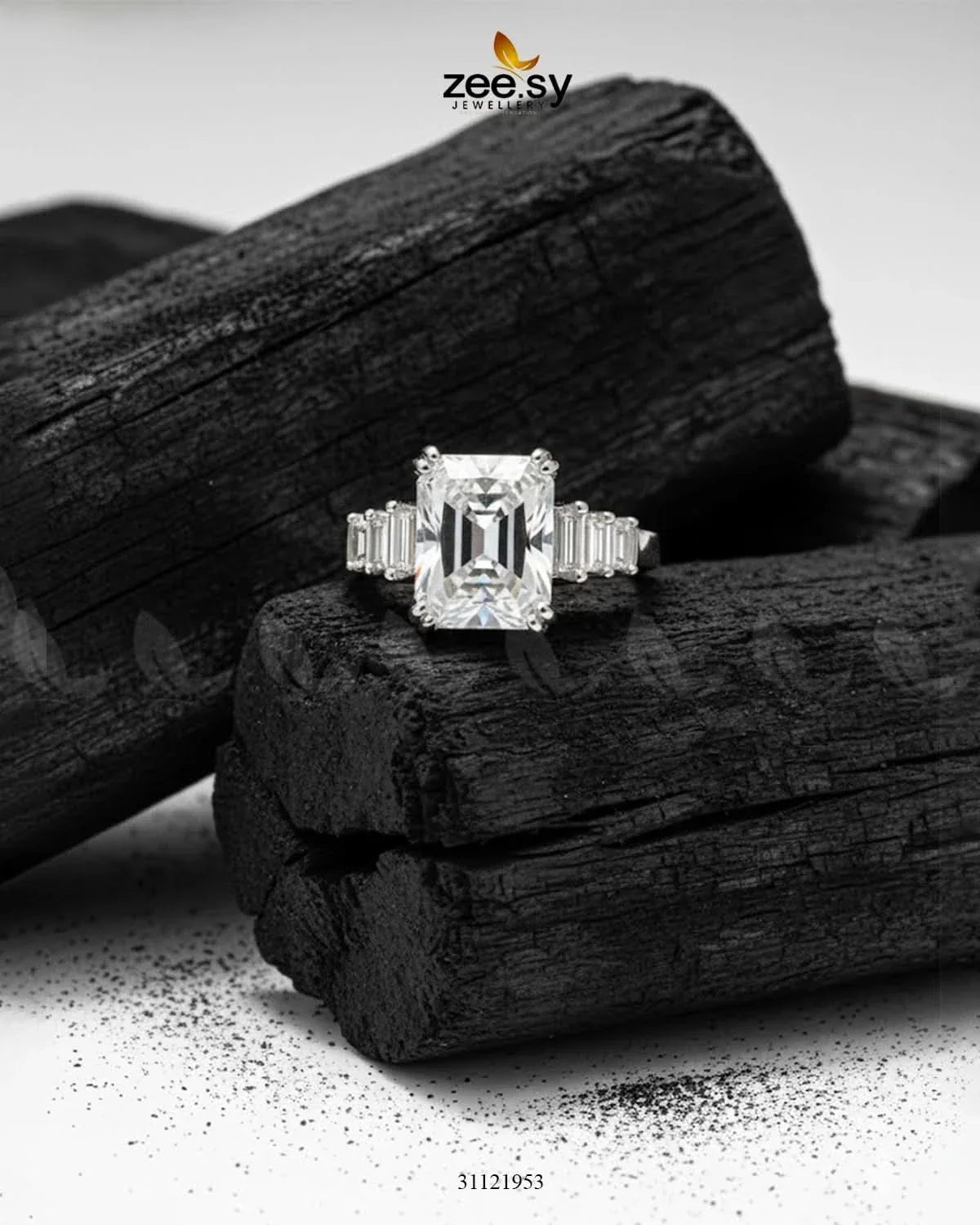 Rich Bold Square Cluster Ring Finger Ring - Zeesy Jewellery Pakistan | Premium Artificial & Imitation Jewellery