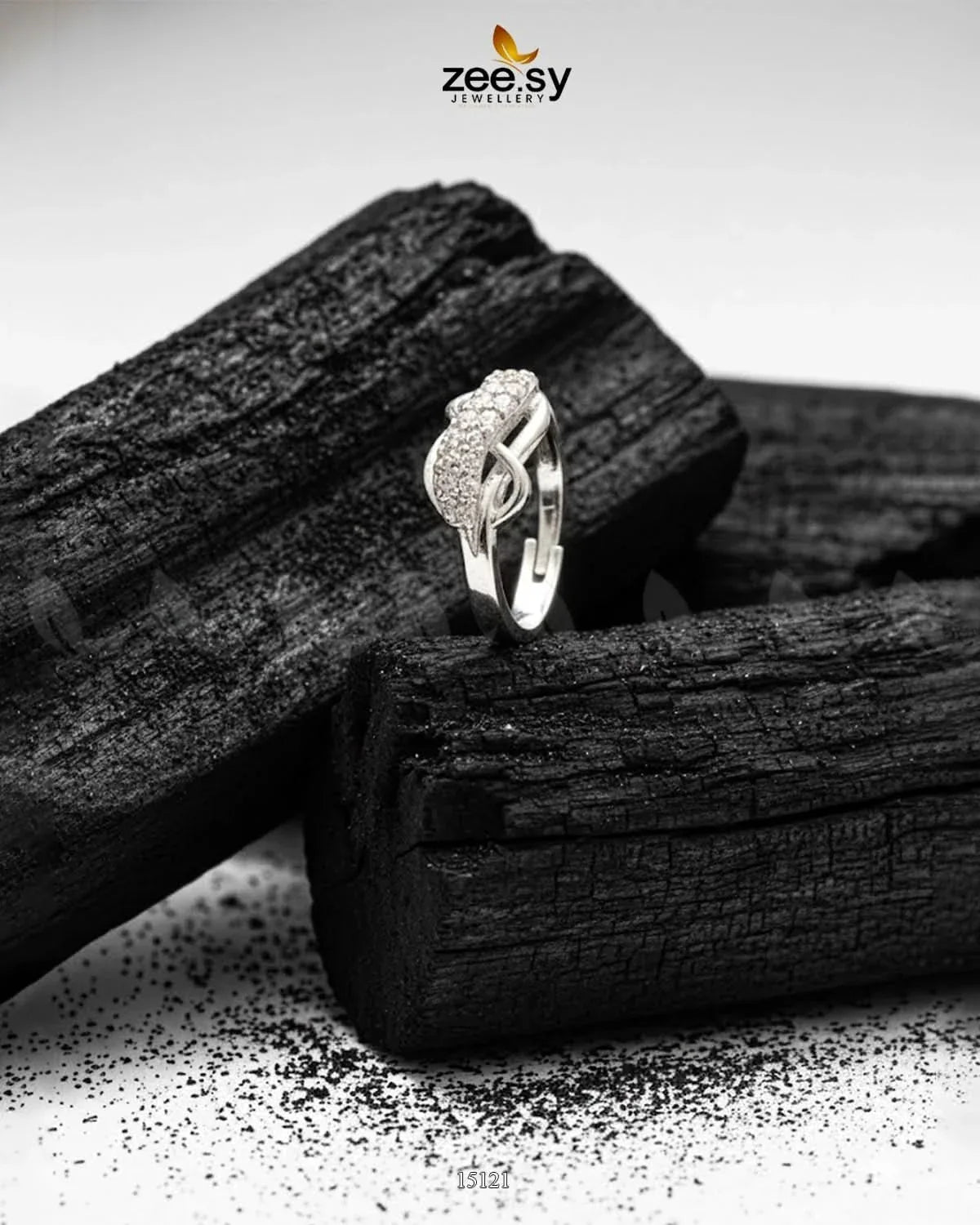 Wave Grace Cluster Pave Ring Finger Ring - Zeesy Jewellery Pakistan | Premium Artificial & Imitation Jewellery