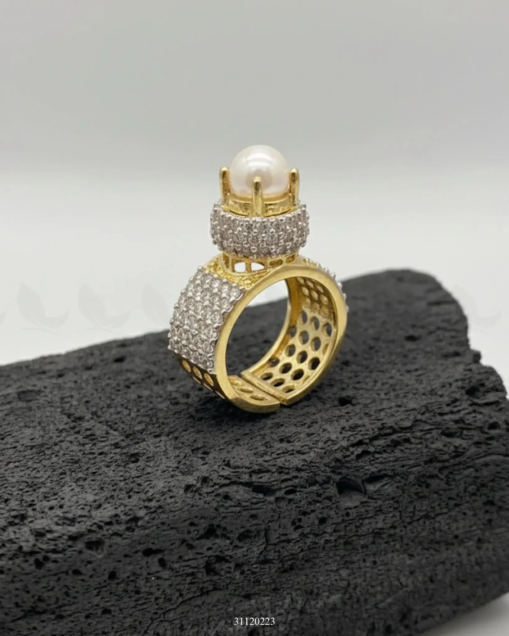 Royal High Setting Wide Ring Pearl Finger Ring - Zeesy Jewellery Pakistan | Premium Artificial & Imitation Jewellery