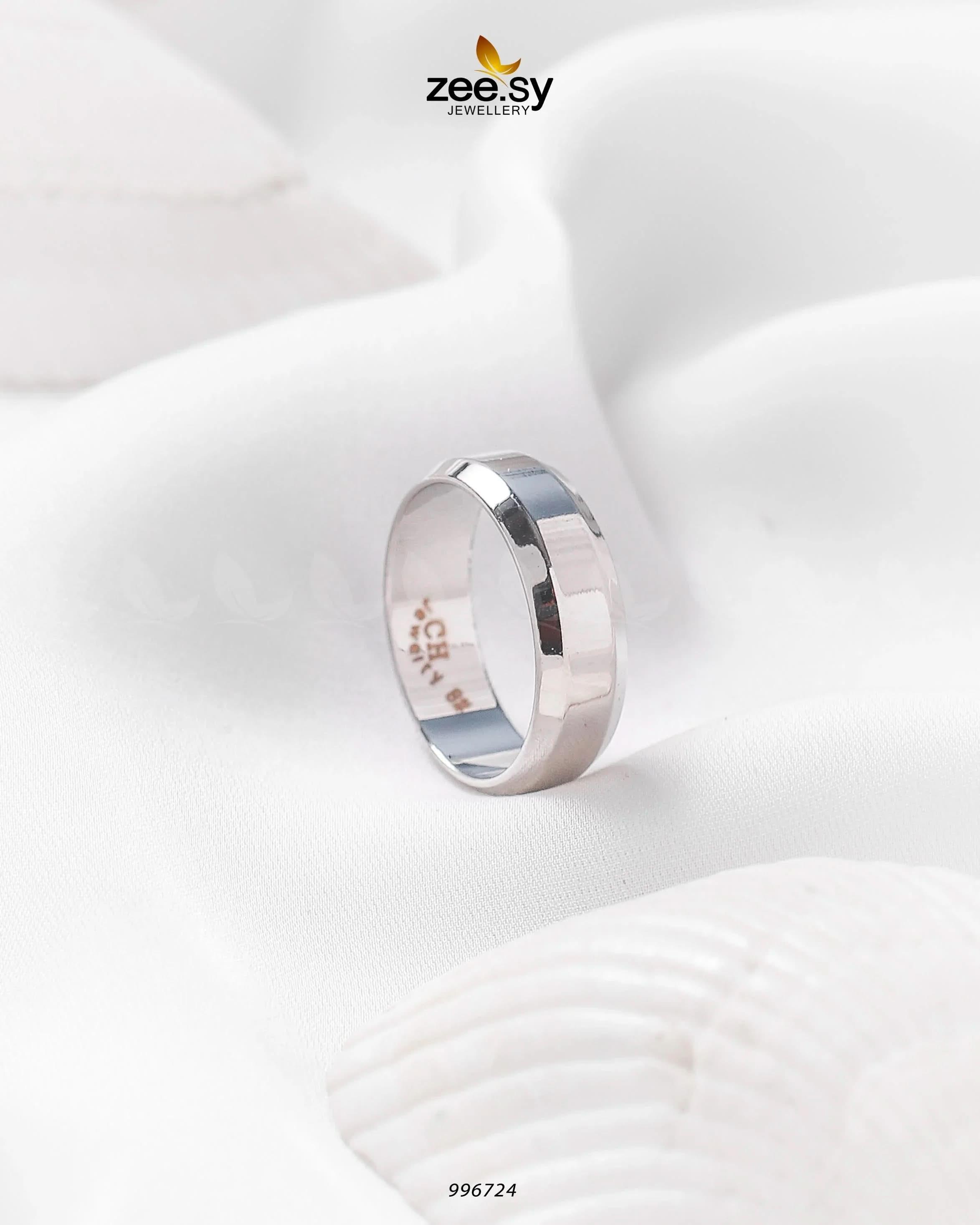 Domsley Ring - Zeesy.pk