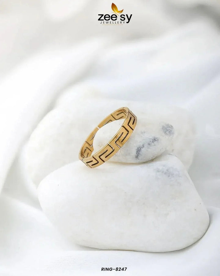 Maze Pattern Ring-8247 Golden Finger Ring - Zeesy Jewellery Pakistan | Premium Artificial & Imitation Jewellery