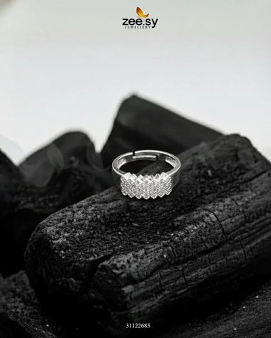 Artisan Geometric Band Ring Silver Finger Ring - Zeesy Jewellery Pakistan | Premium Artificial & Imitation Jewellery
