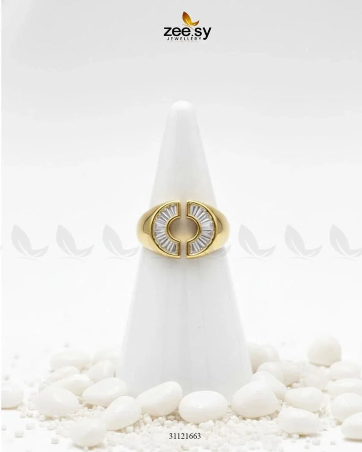 Curved Jewel Tone Ring Finger Ring - Zeesy Jewellery Pakistan | Premium Artificial & Imitation Jewellery