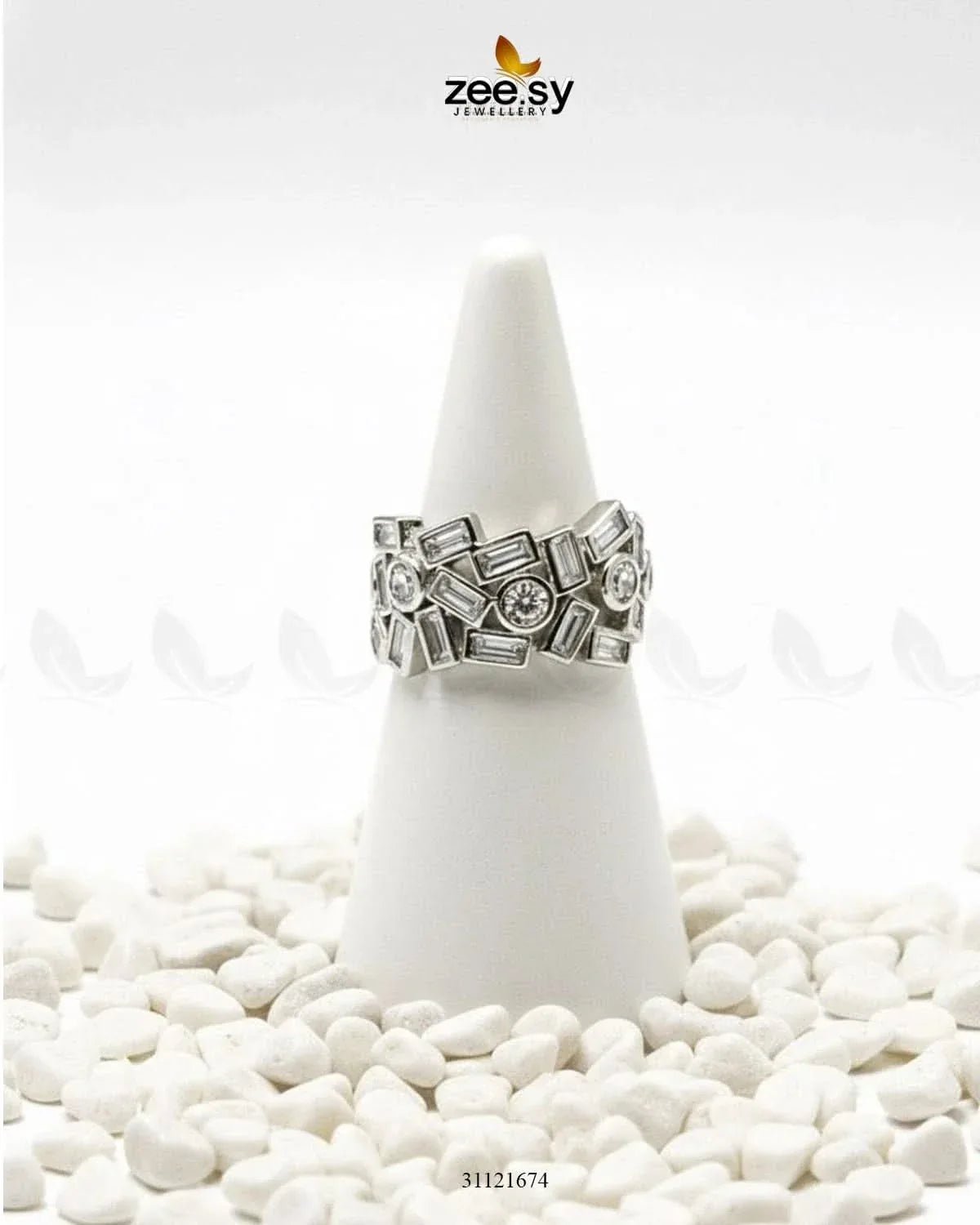 Dazzling Cut Cluster Ring Finger Ring - Zeesy Jewellery Pakistan | Premium Artificial & Imitation Jewellery