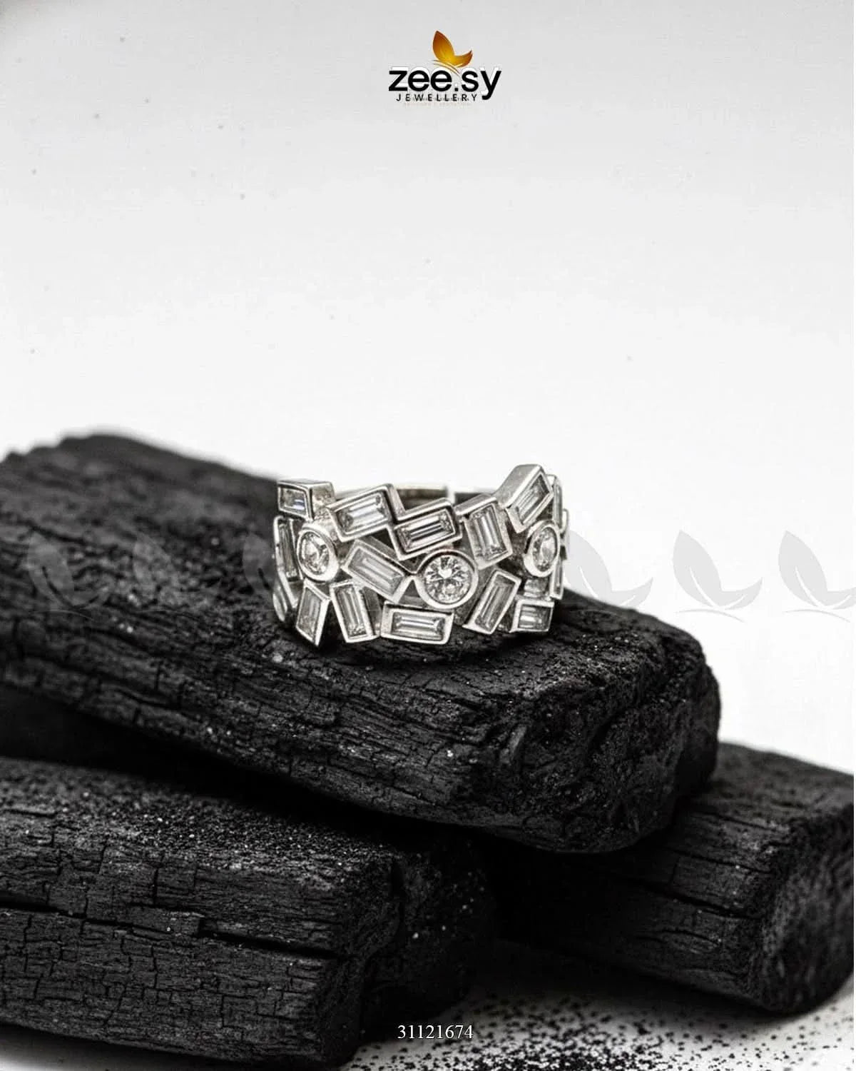 Dazzling Cut Cluster Ring Silver Finger Ring - Zeesy Jewellery Pakistan | Premium Artificial & Imitation Jewellery