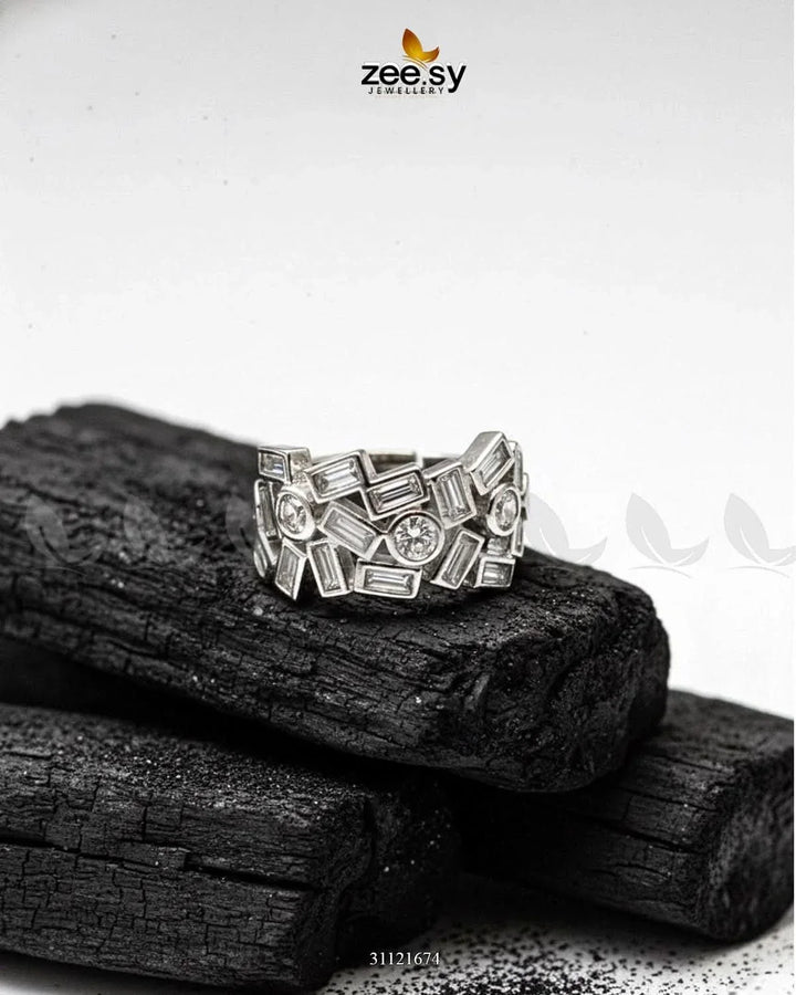 Dazzling Cut Cluster Ring Silver Finger Ring - Zeesy Jewellery Pakistan | Premium Artificial & Imitation Jewellery