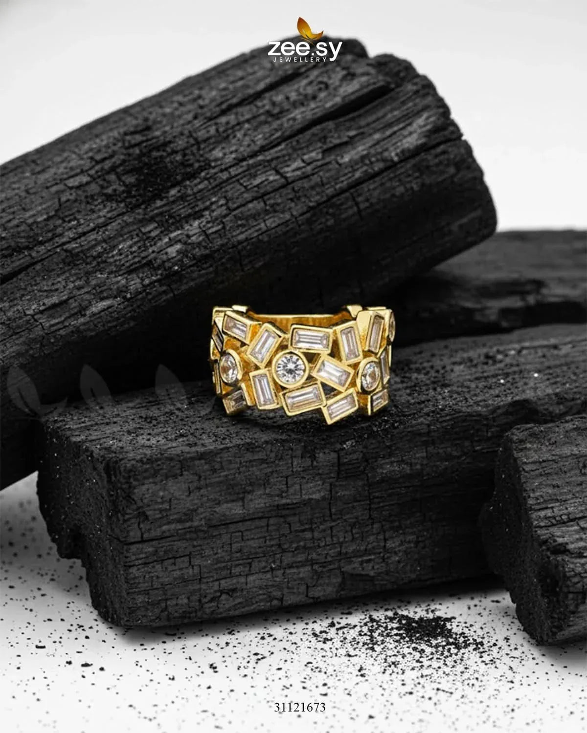 Dazzling Cut Cluster Ring Golden Finger Ring - Zeesy Jewellery Pakistan | Premium Artificial & Imitation Jewellery