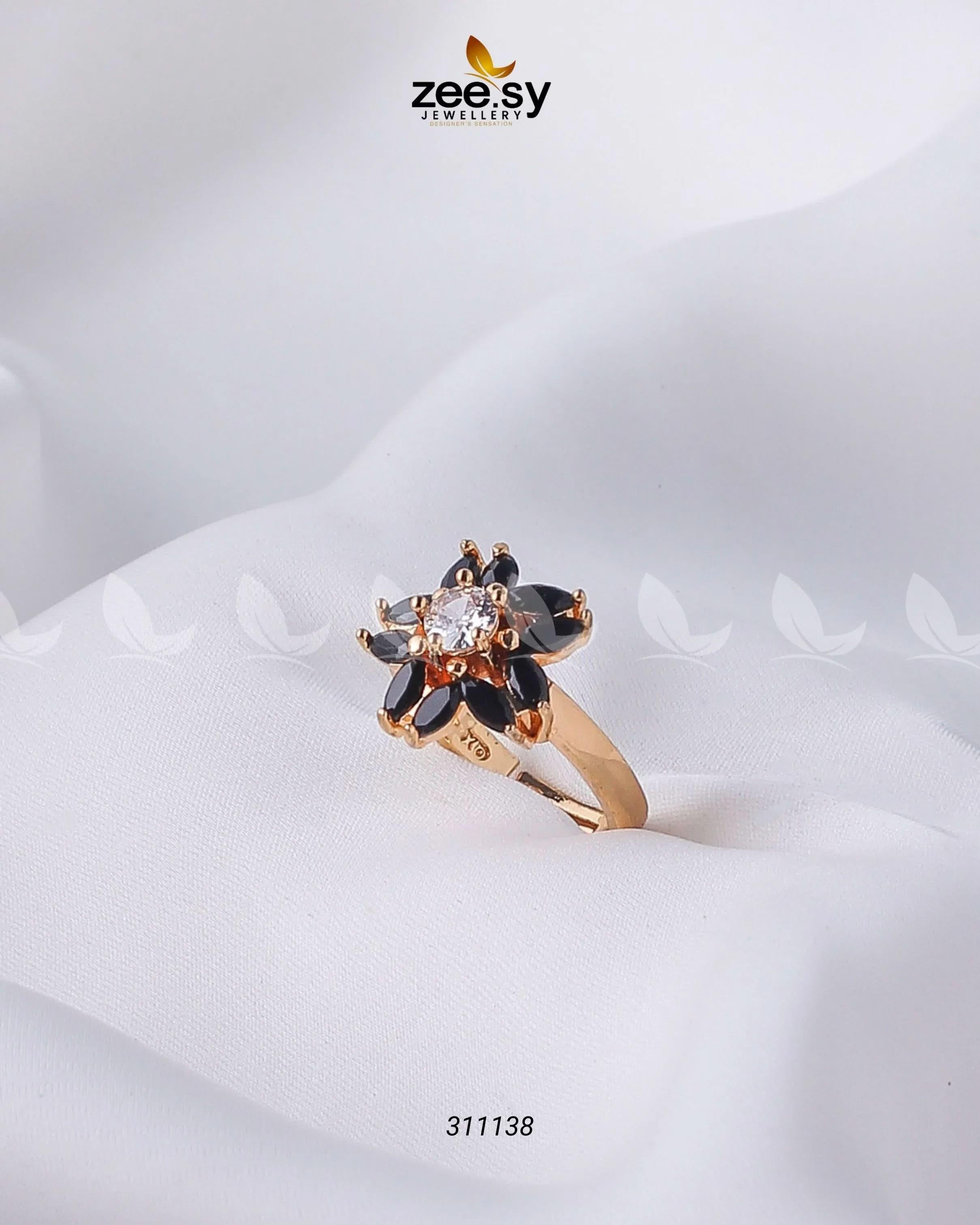 Daisy Ring - Zeesy.pk