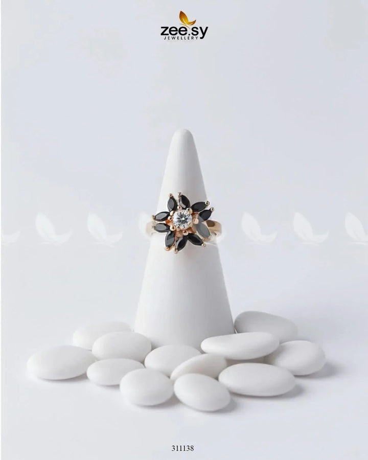 Daisy Ring Finger Ring - Zeesy Jewellery Pakistan | Premium Artificial & Imitation Jewellery