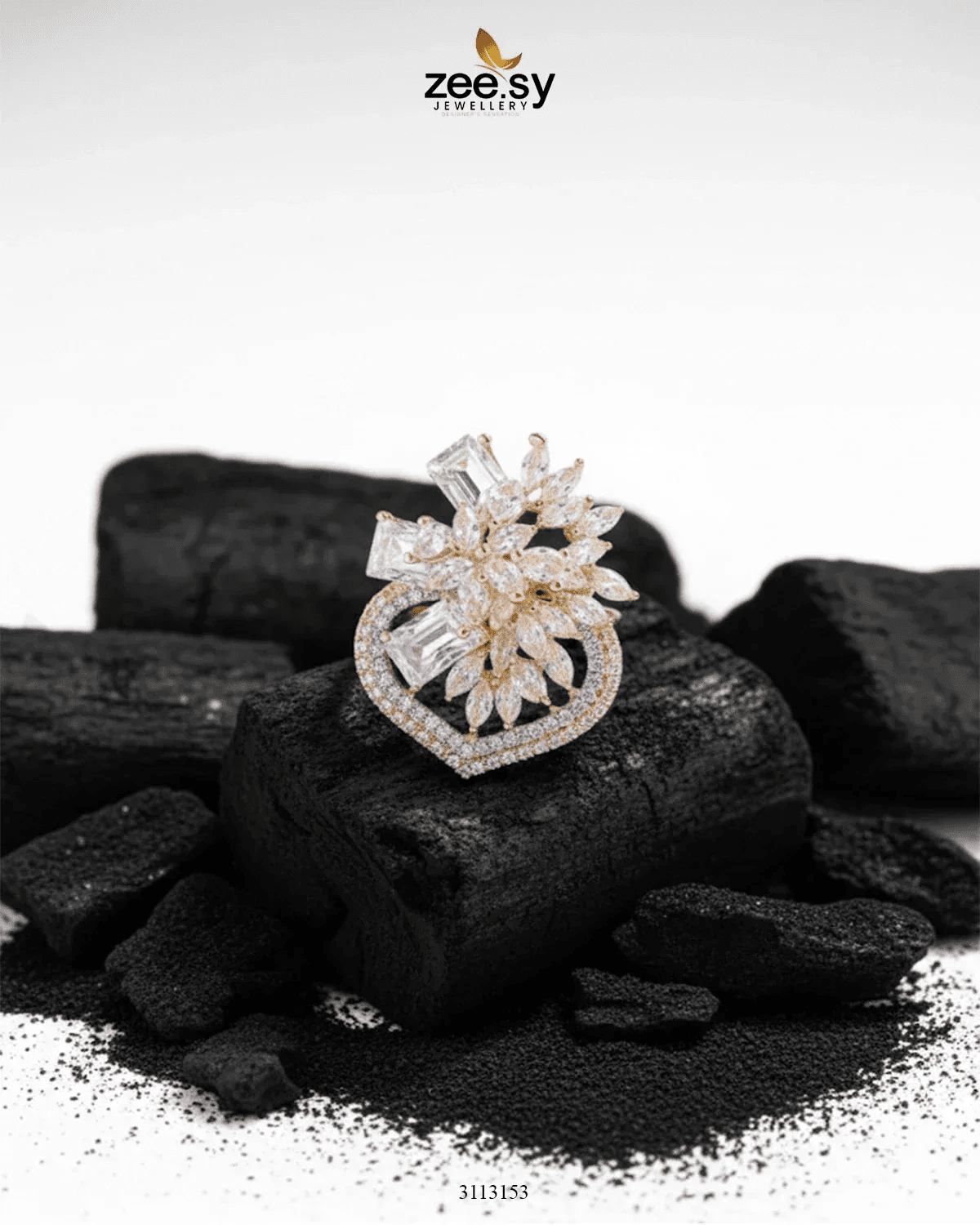 Hoya Ring Finger Ring - Zeesy Jewellery Pakistan | Premium Artificial & Imitation Jewellery
