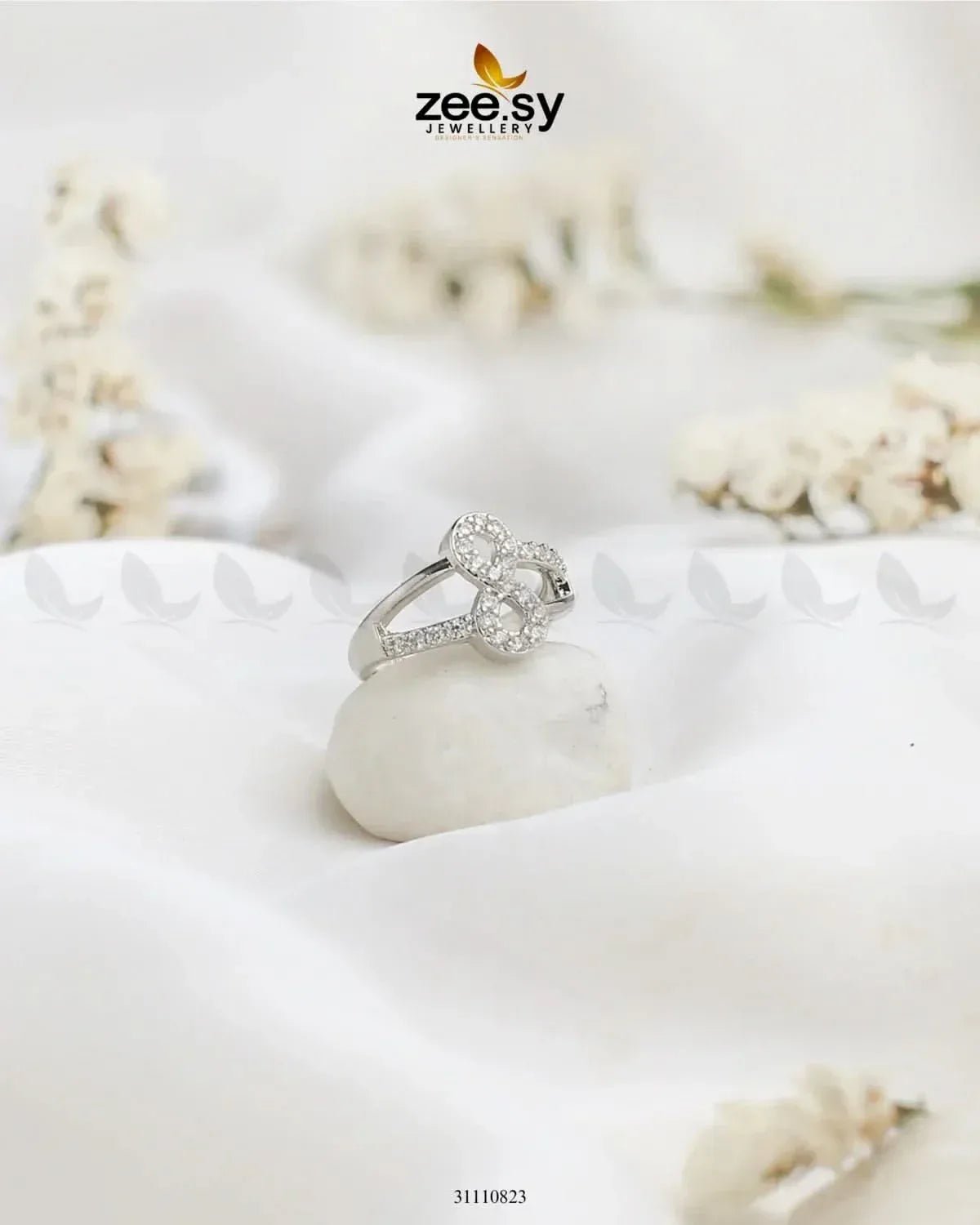 Averelle Ring - Zeesy.pk