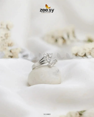 Florenza Ring Silver Finger Ring - Zeesy Jewellery Pakistan | Premium Artificial & Imitation Jewellery