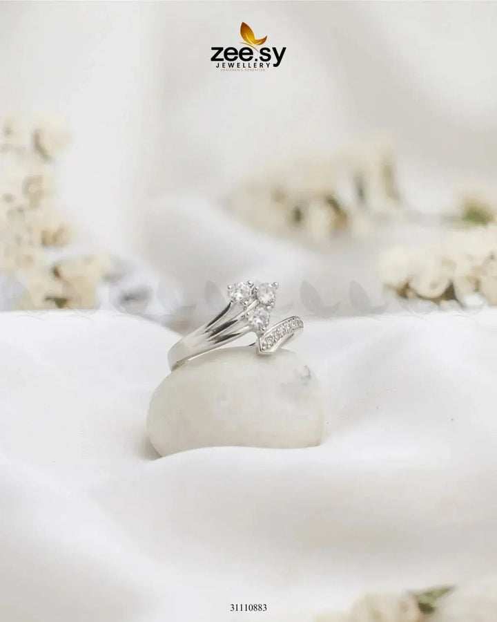 Florenza Ring Silver Finger Ring - Zeesy Jewellery Pakistan | Premium Artificial & Imitation Jewellery