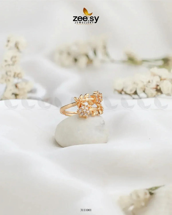 Orvella Rings Golden Finger Ring - Zeesy Jewellery Pakistan | Premium Artificial & Imitation Jewellery