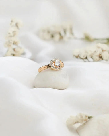 Solviana Ring Golden Finger Ring - Zeesy Jewellery Pakistan | Premium Artificial & Imitation Jewellery